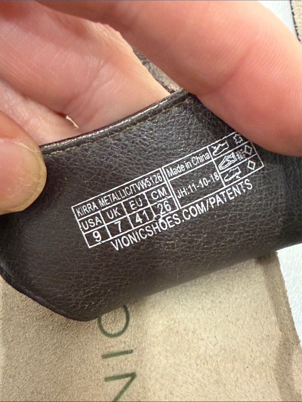 Vionic Kirra Metalic bronze leather thong sandals size 9 - Picture 7 of 10